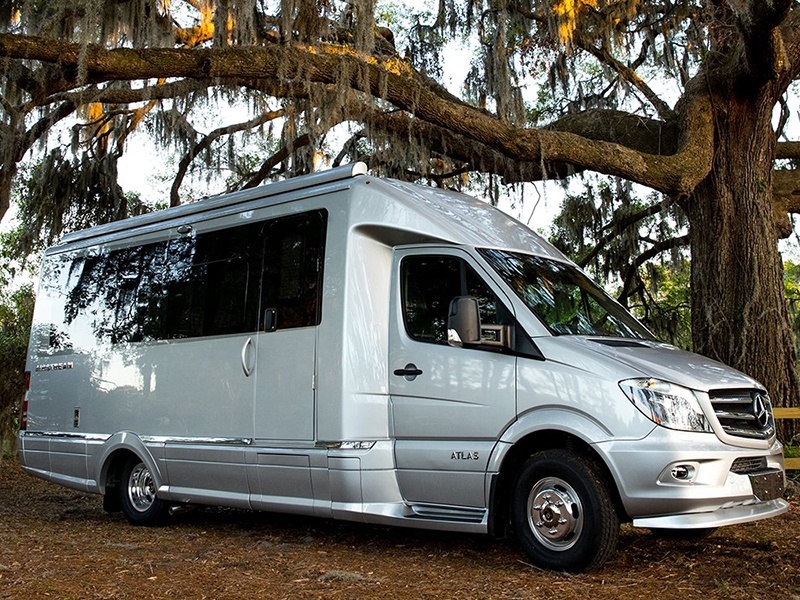 Airstream تكشف عن منزلها الفاخر الجديد